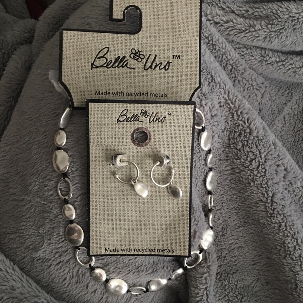 Bella Uno Necklace and Earrings Set